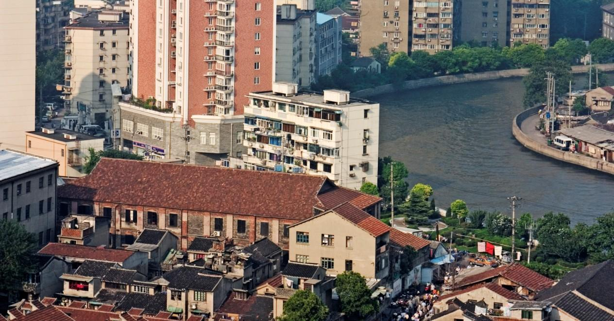 湖丝栈原为蚕茧加工场及堆栈