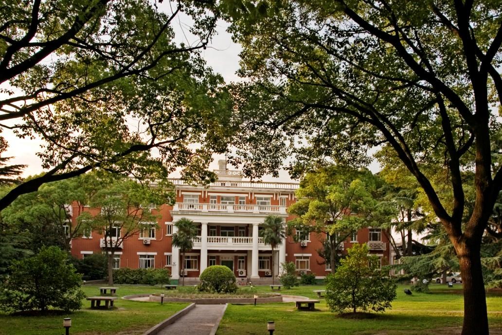 哈密路1713卫生疗养院