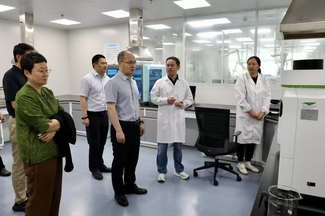 区委副书记、区长刘平带队调研生态环境工作