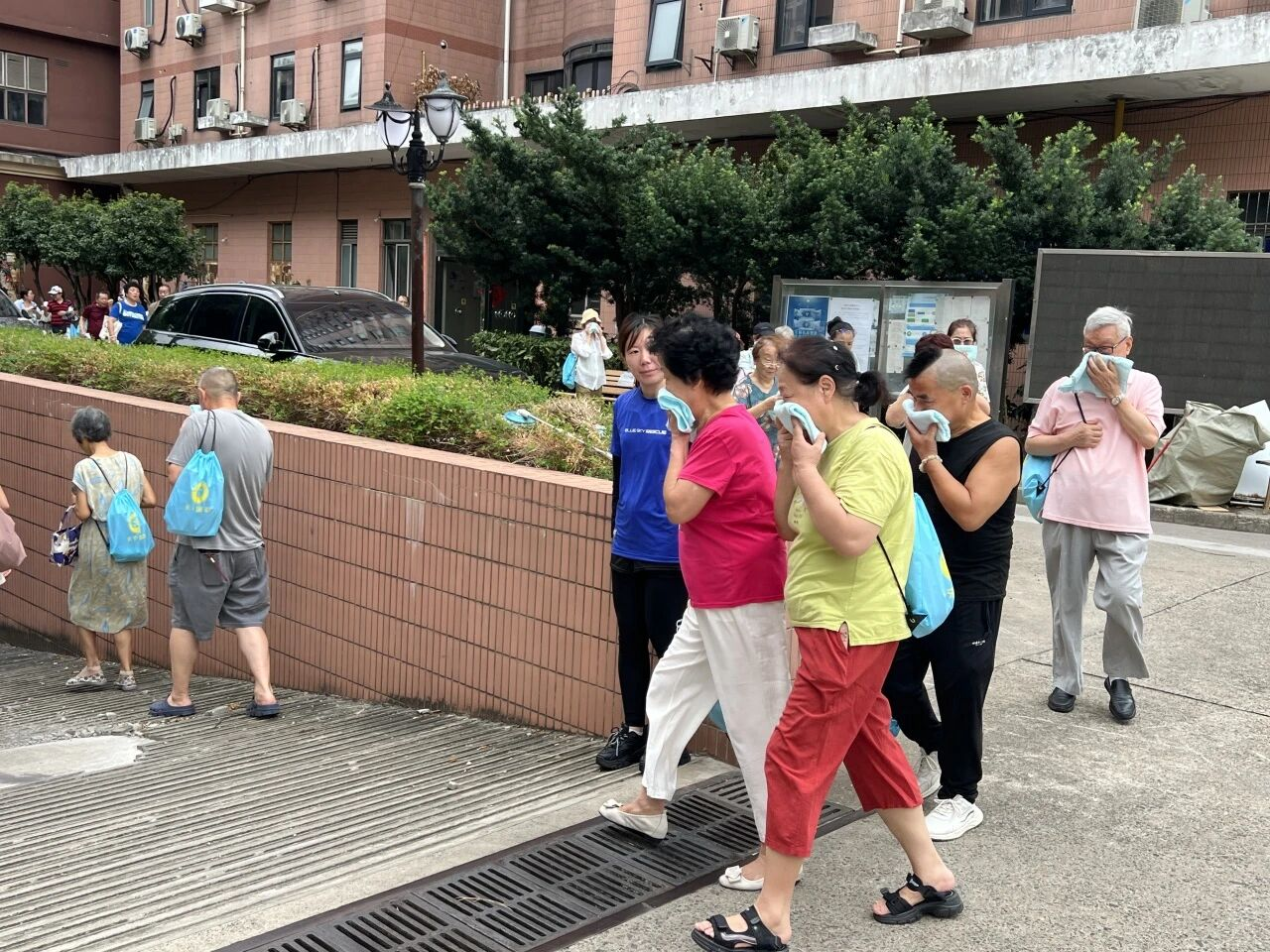 筑牢国防安全墙！华阳路街道开展全民国防教育日主题活动