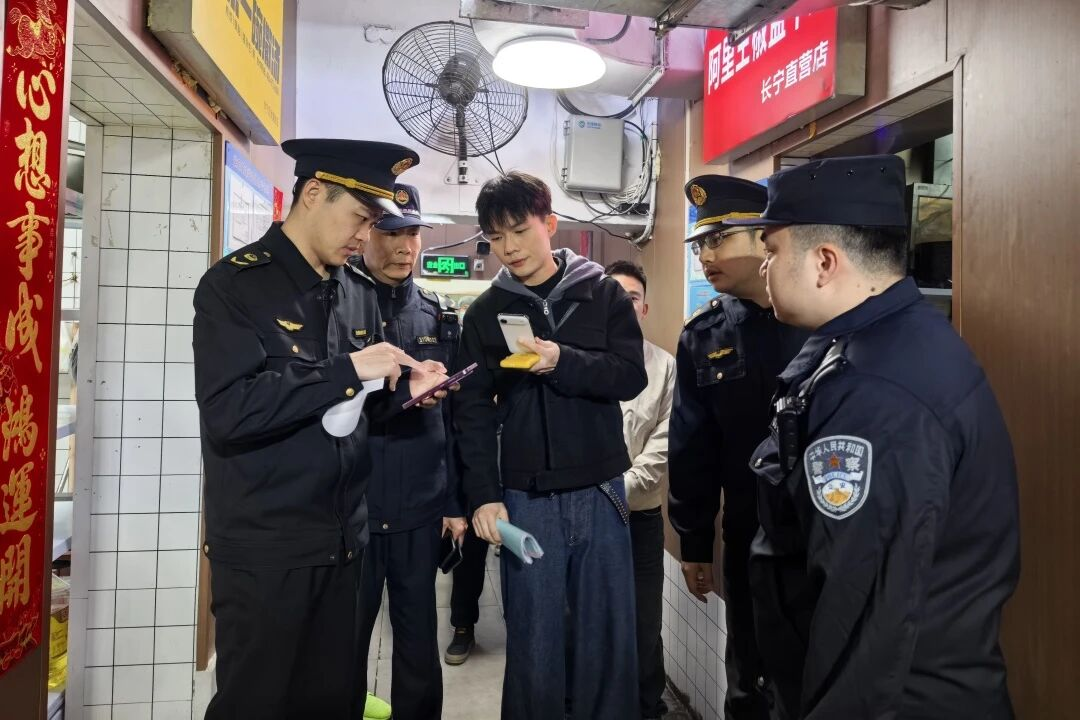 守护“舌尖上的安全”！华阳路街道开展无堂食外卖联合检查