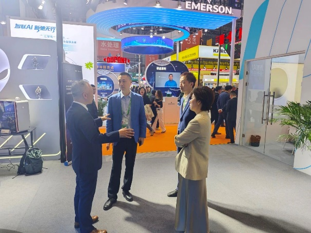 精准服务再升级，华阳助力企业从进博联通全球