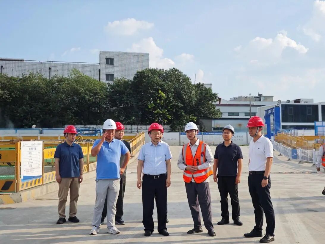 市建设交通工作党委书记陈华文赴长宁区调研建设工程土方处置工作