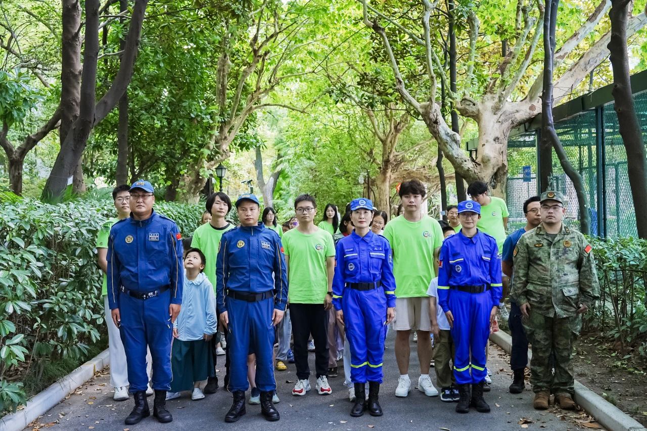 童心向国防・少年强国志！江苏路街道爱心暑托班沉浸式国防教育点亮童心